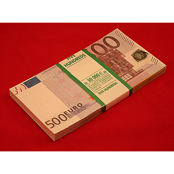 Сколько купюра. Евро банкноты пачки. Деньги в банковской упаковке. Евро в банковской упаковке. Деньги пачками банкнот.