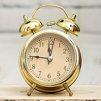 Часы будильник настольные D=7 см золотой цвет 